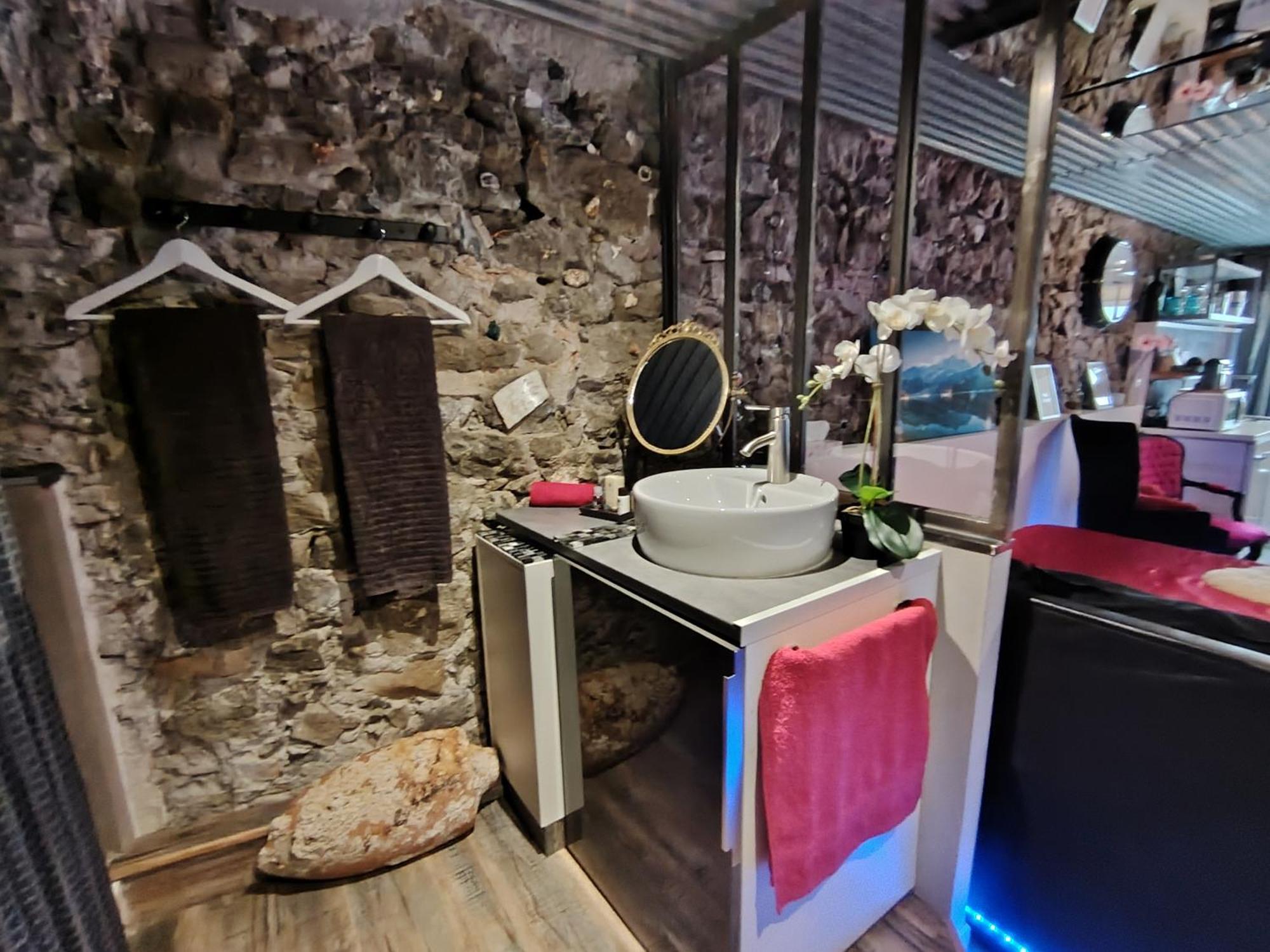 Sweet Loft Grenoble-Love Room Avec Jacuzzi & Sauna Extérieur photo