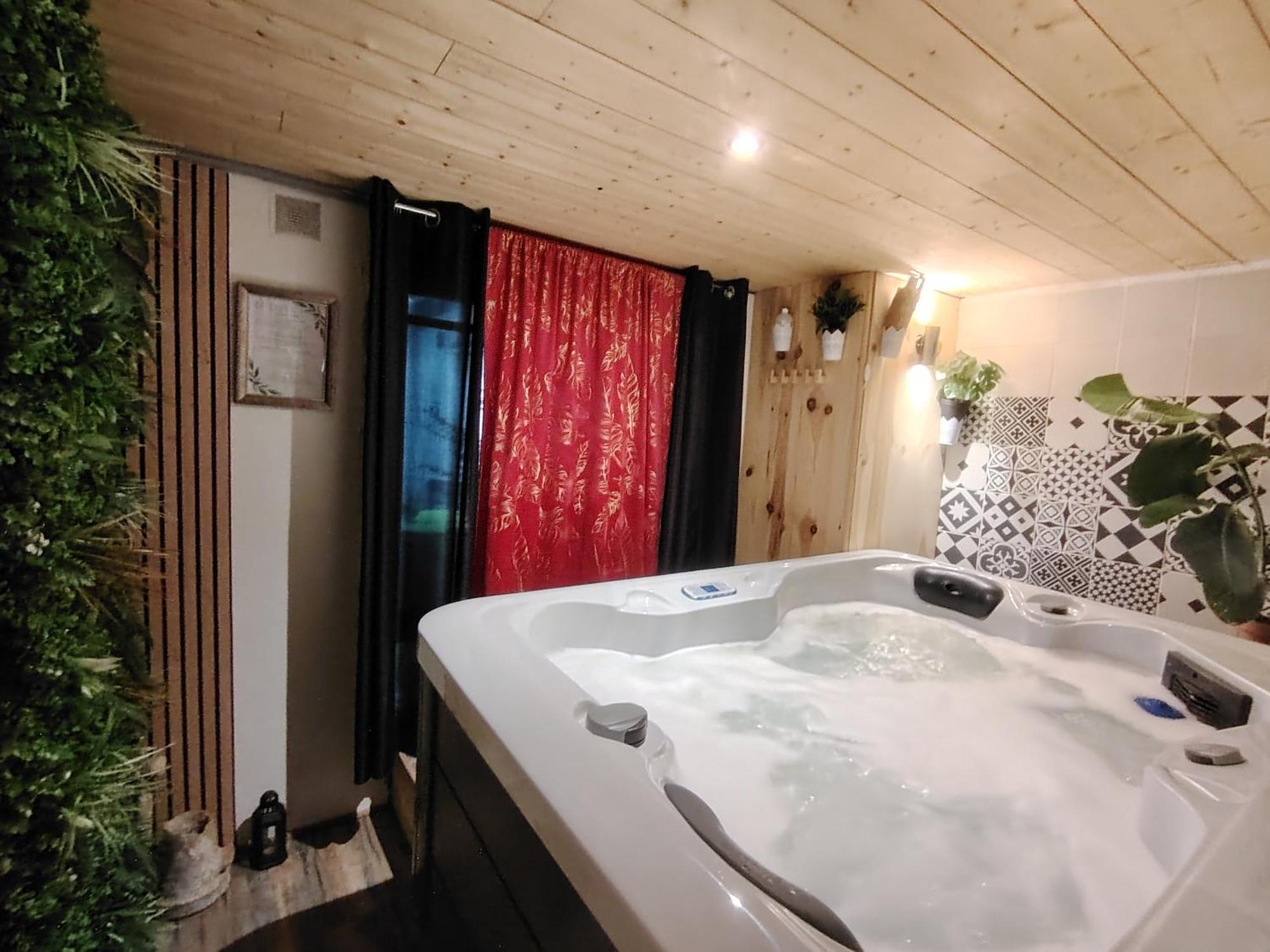 Sweet Loft Grenoble-Love Room Avec Jacuzzi & Sauna Extérieur photo
